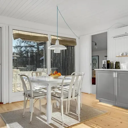 Awesome In With Wifi And 3 Bedrooms *